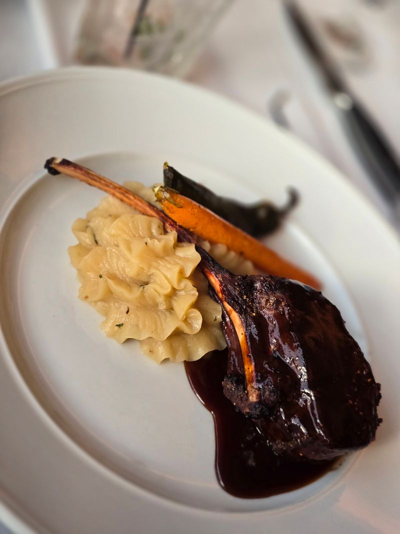 11 Road-Trip-Worthy Nevada Restaurants Serving Food With A View - Decor Hint Sage Room Steak House