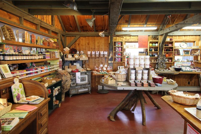 The 7 Maple Creemee Stops Near Burlington That Feel Pure Vermont - Decor Hint Morse Farm Maple Sugarworks