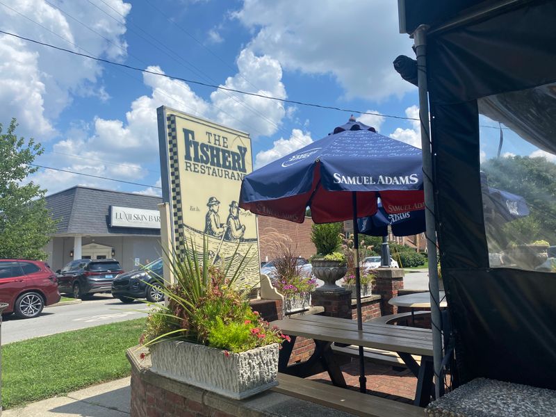 10 Hidden Gem Kentucky Restaurants Locals Can’t Stop Bragging About - Decor Hint Fishery