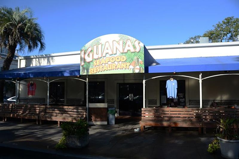 Iguanas Seafood Restaurant in Savannah