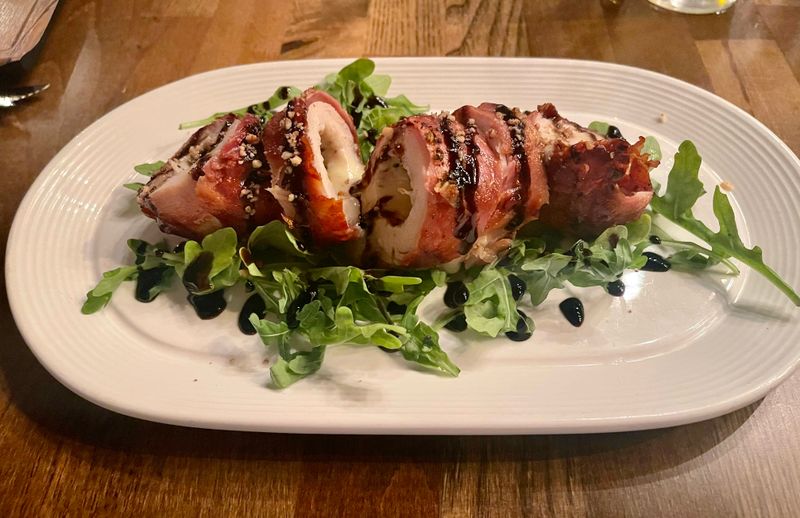 Accommodates Dietary Restrictions Gracefully