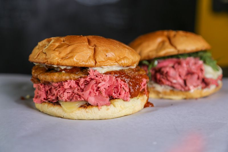 10 North Shore Roast Beef Three Ways In Massachusetts Worth Every Messy Bite - Decor Hint Jamie's Roast Beef