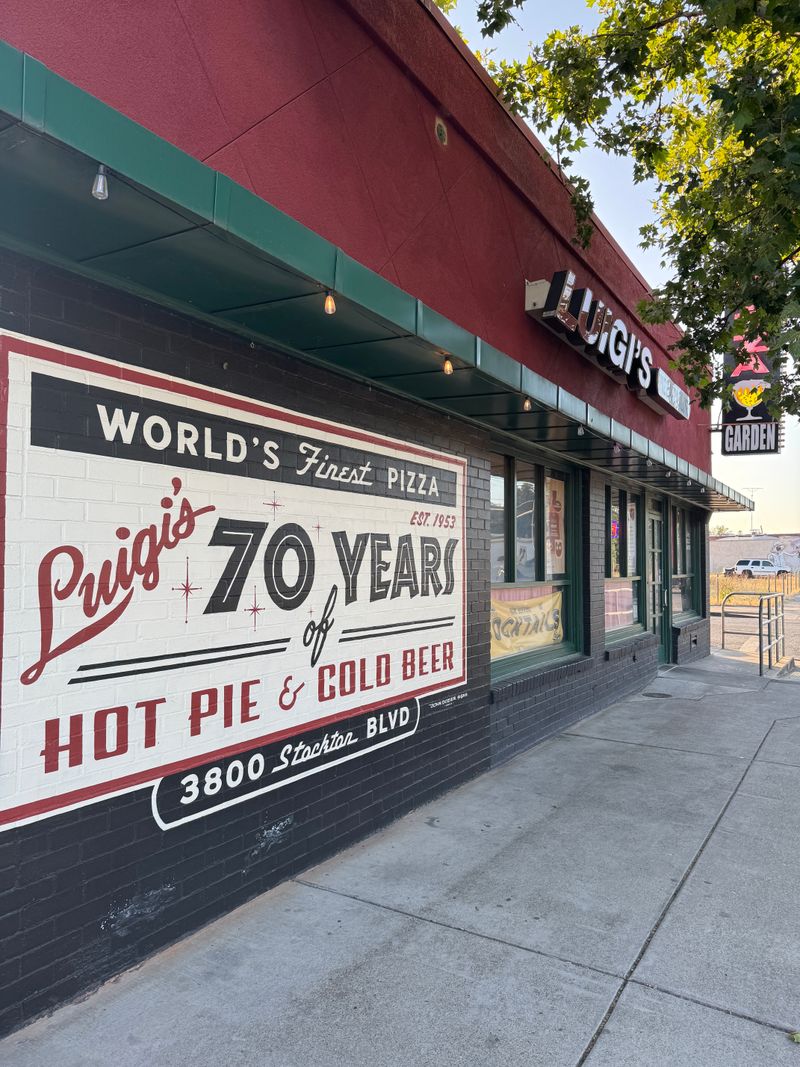 Luigi's Pizza Parlor