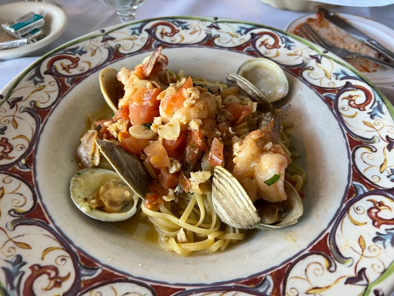 11 Scranton, Pennsylvania Restaurants Perfect For Meaningful Family Gatherings - Decor Hint Casa Bella