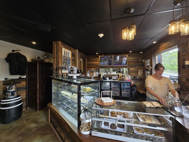 North Carolina's Pie Shops Serving Up Homemade Magic - Decor Hint High Country Pie, Banner Elk