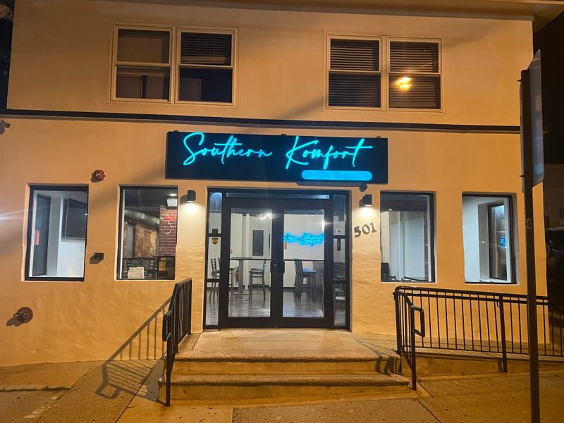 Utah Fried Catfish Destinations That Feel Straight Out Of The South - Decor Hint Southern Komfort Bar and Grill