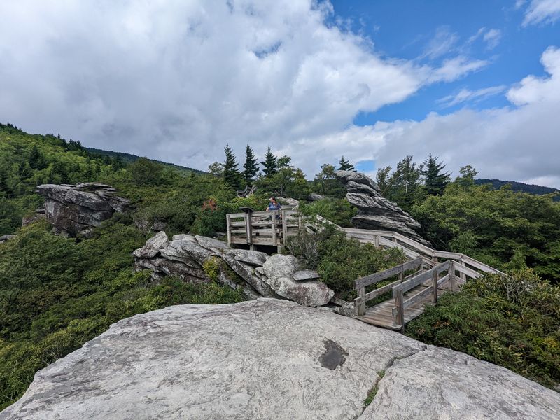 North Carolina's Most Scenic Hikes You Can Finish In A Day - Decor Hint Rough Ridge Trail