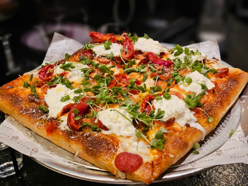 12 California Pizzerias That Loyal Customers Pick Over National Chains - Decor Hint Truly Pizza