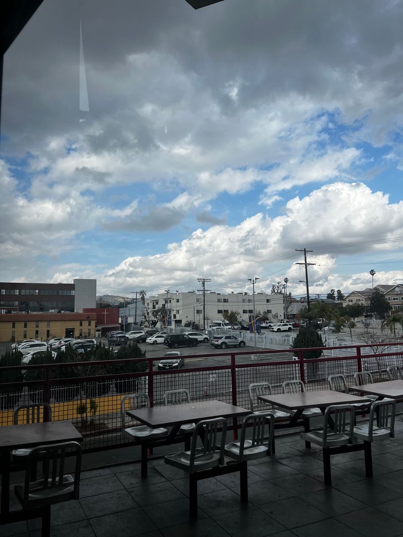 10 Well-Known Chicken Chains Across California And What Customers Appreciate About Them - Decor Hint KFC