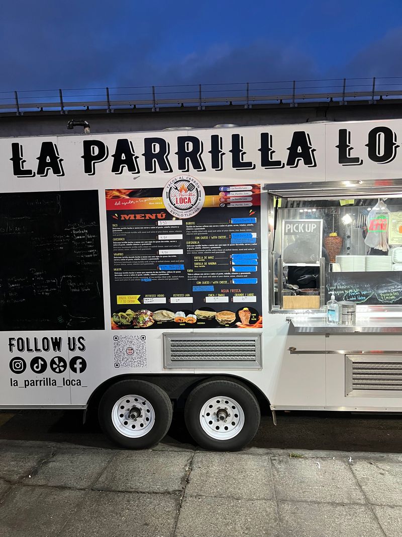 Mobile Service Brings Food To The Community