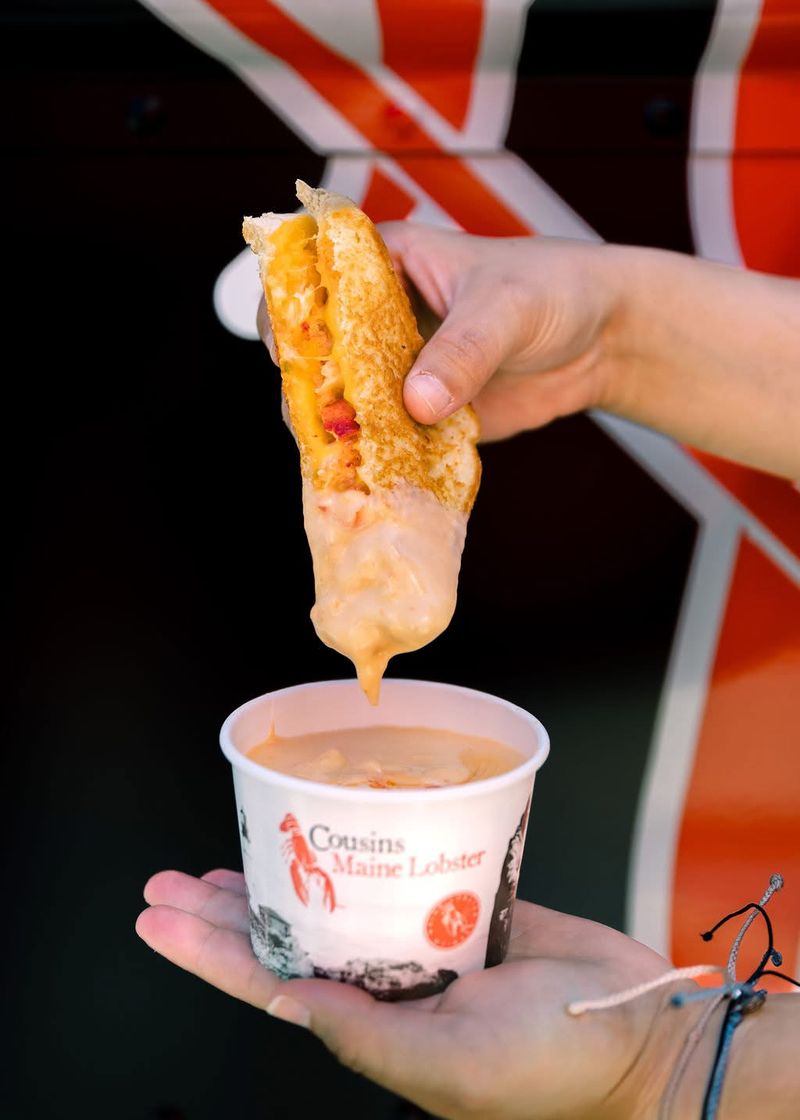 This Georgia Food Truck Serves Lobster Rolls Worth Crossing Counties For - Decor Hint Food Truck Model Creates Community Connections