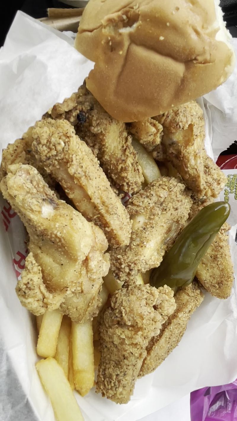 Louisiana's Local-Approved Soul Food Restaurants You Can't Miss - Decor Hint McHardy's Chicken & Fixin'