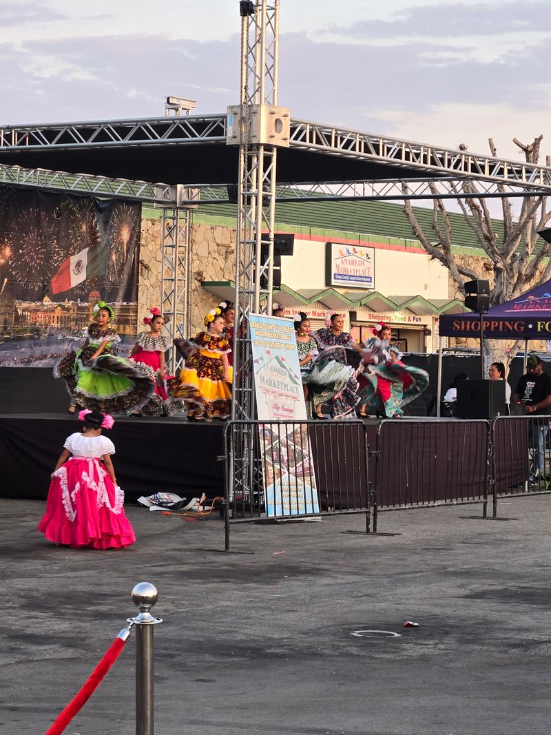 Free Live Entertainment Every Weekend