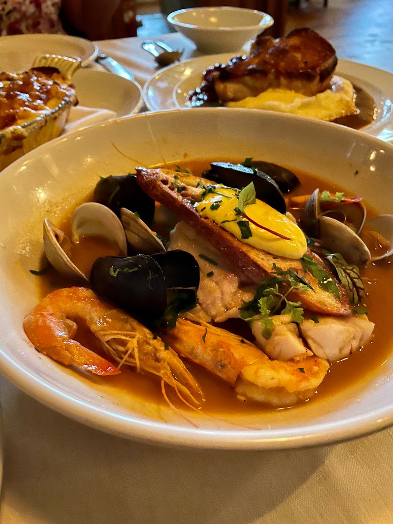 French Onion Soup Fans, Your North Carolina Paradise Awaits - Decor Hint Fresh Seafood That Tastes Like Coastal France