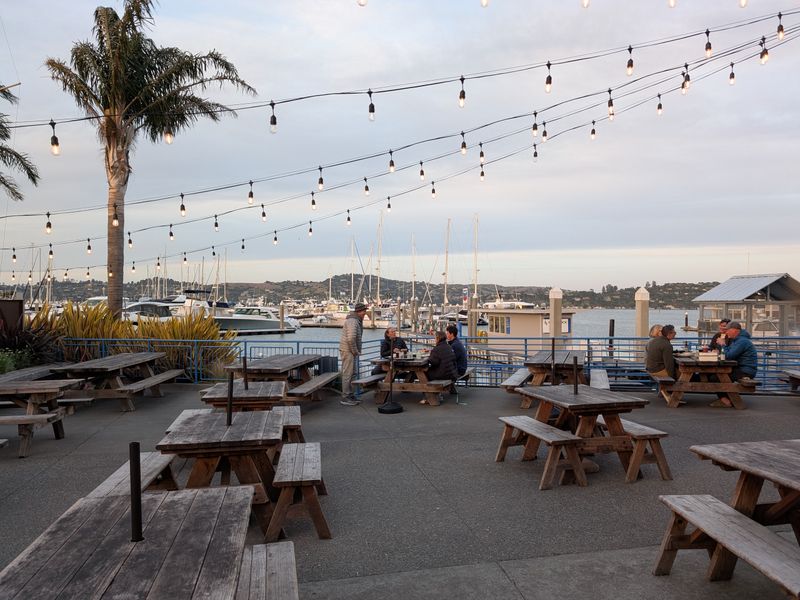 16 California Coastal Seafood Spots Perfect For A Laid-Back Day Trip - Decor Hint Fish.