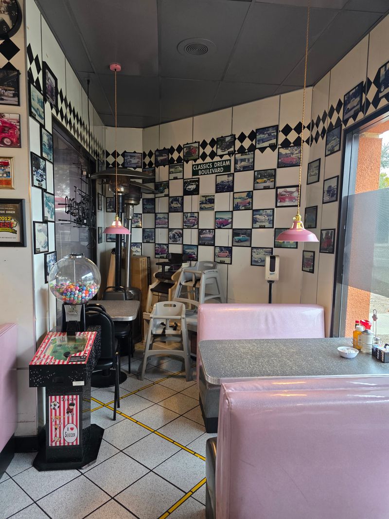 Classic 50's Diner