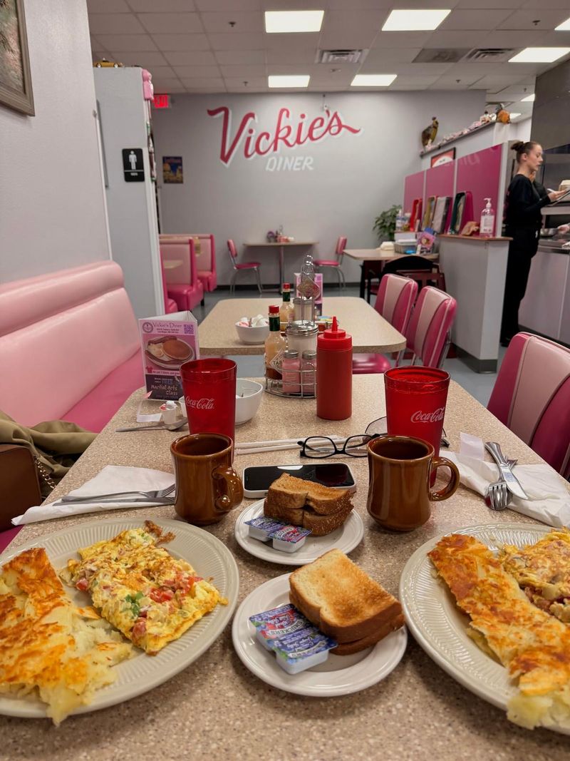 Vickie's Diner At White Cross Market