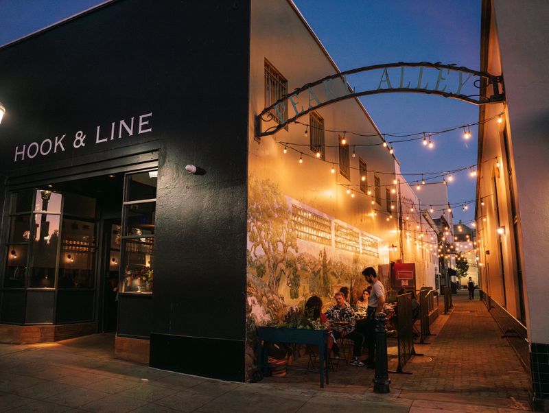 Hook + Line Seafood Bar & Grill