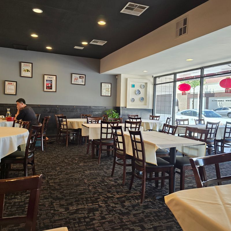 12 Hole-In-The-Wall California Restaurants That Are 100% Worth The Drive - Decor Hint Chengdu Taste