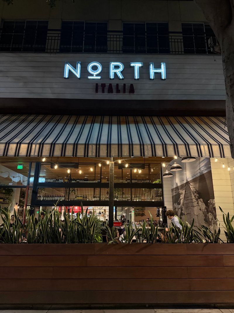 10 California Chains Serving Spaghetti & Meatballs Worth Applauding After Every Bite - Decor Hint North Italia