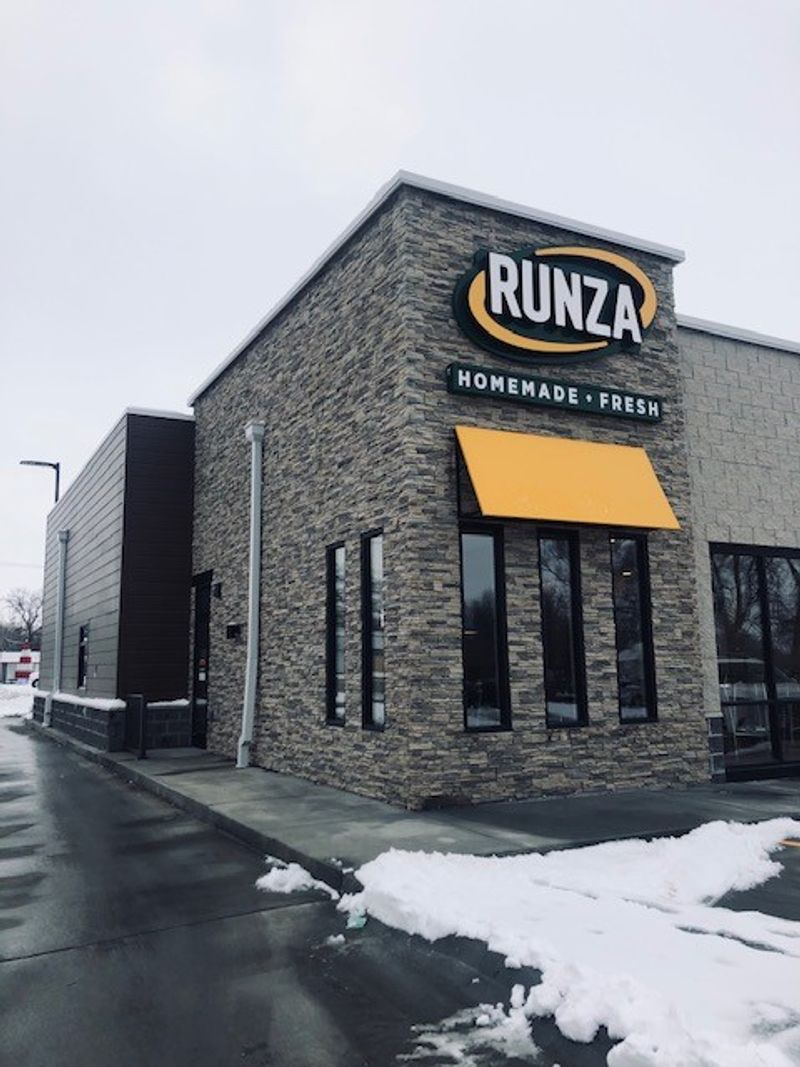 Runza, Aurora