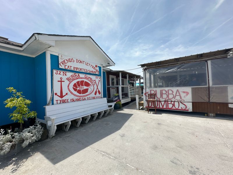 These 16 Savannah, Georgia Restaurants Turn Seafood Boils Into A Summer Tradition - Decor Hint Bubba Gumbo's