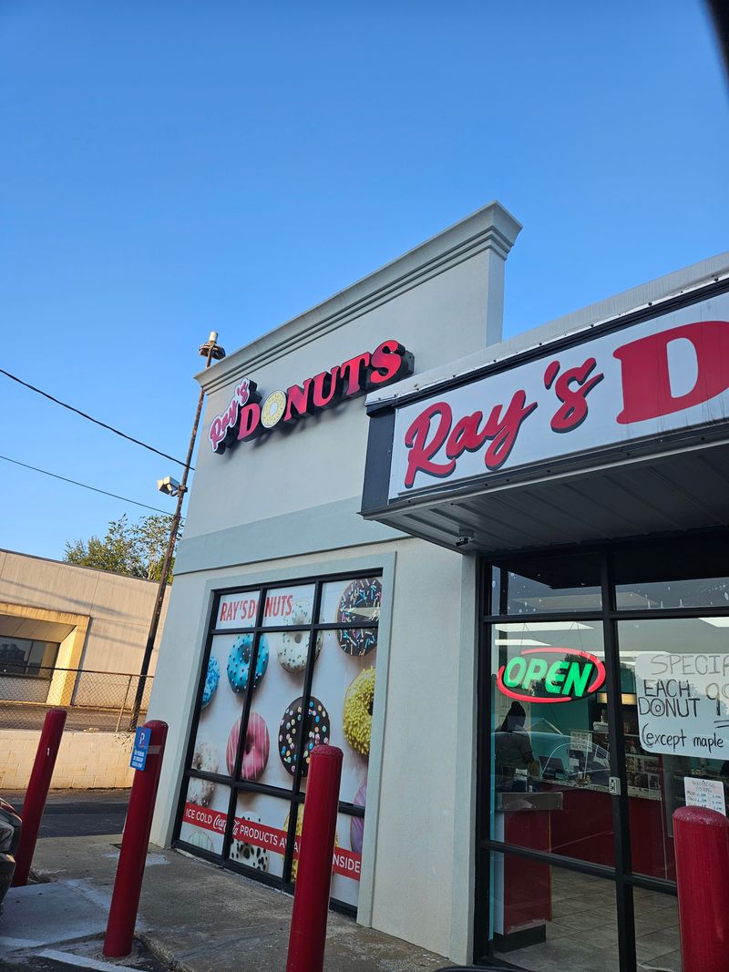 Ray's Donuts