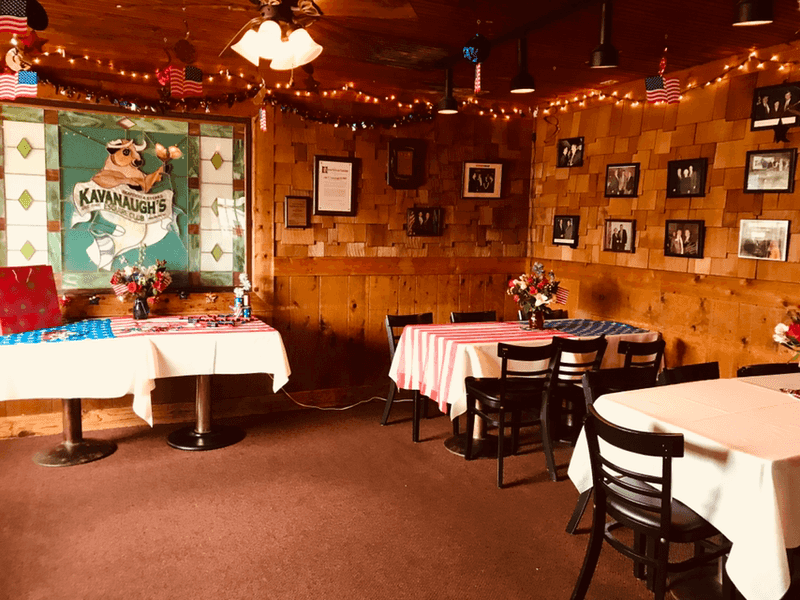 14 Wisconsin All-You-Can-Eat Restaurants That Feel Like A Throwback In The Best Way - Decor Hint Kavanaugh's Esquire Club