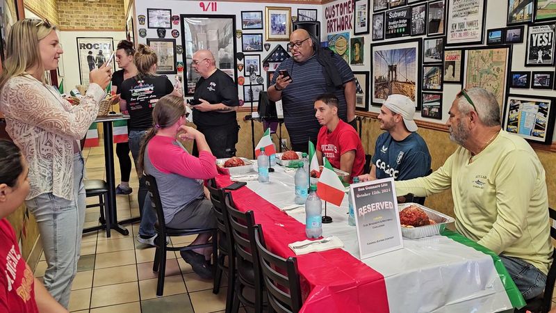 These 16 Savannah, Georgia Restaurants Turn Seafood Boils Into A Summer Tradition - Decor Hint Rocky's New York Deli & Seafood