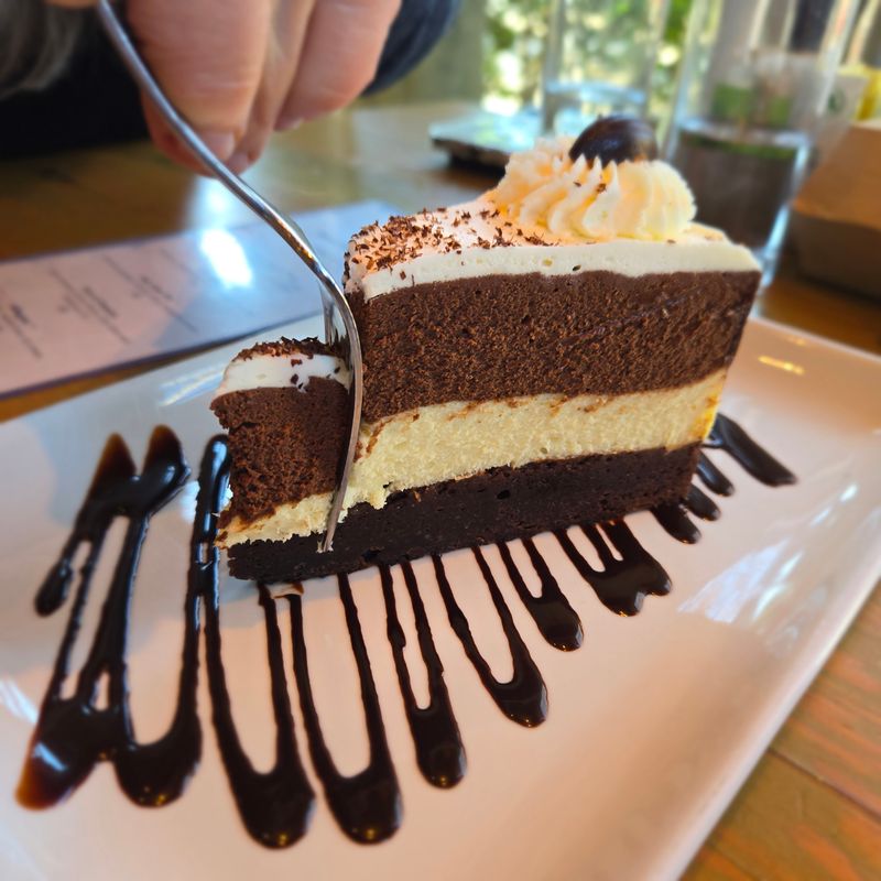 This Virginia-Highland Favorite Has Served Atlanta Georgia With Heart Since 1979 - Decor Hint Perfect Special Occasion Destination