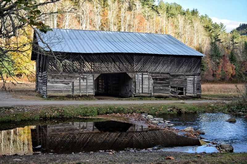 This North Carolina Ghost Town Is A Chilling Step Back In Time - Decor Hint Getting There And Staying Awhile