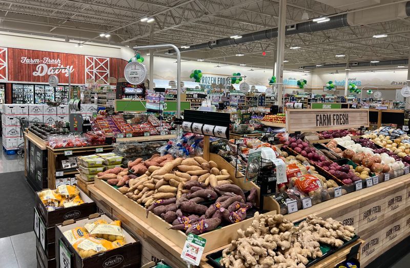 13 Florida Grocery Stores Locals Trust Most For Fresh Meat And Seafood - Decor Hint Sprouts Farmers Market