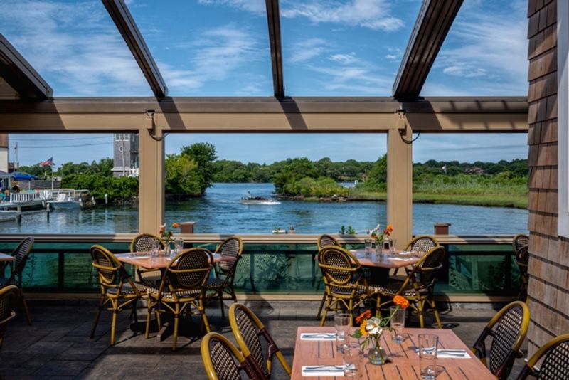 20 Local-Loved New England Seafood Shacks From Massachusetts And Beyond - Decor Hint Matunuck Oyster Bar