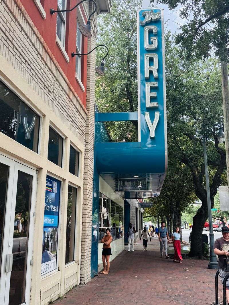 These Georgia Food Spots Built Their Reputation The Old-Fashioned Way - Decor Hint The Grey