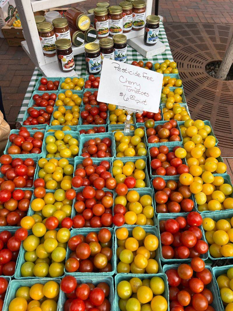 Farmers Market Holiday Special