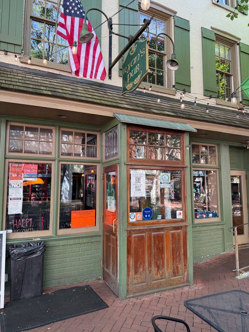 Ryan's Pub