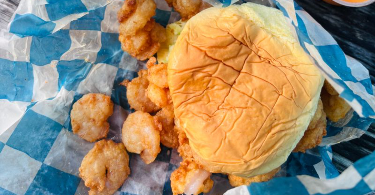 Shrimp Burger Stops That Make North Carolina Shoreline Tastier - Decor Hint