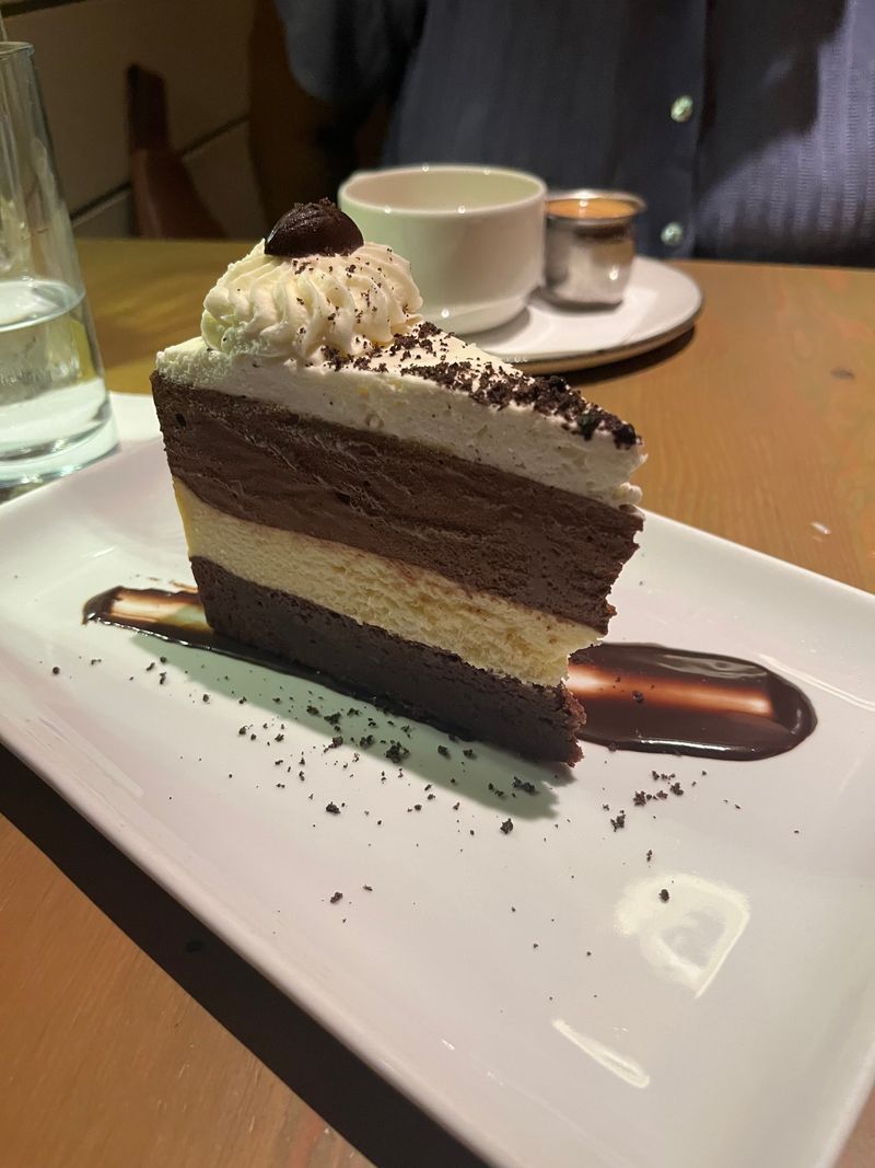 This Virginia-Highland Favorite Has Served Atlanta Georgia With Heart Since 1979 - Decor Hint Private Dining Options