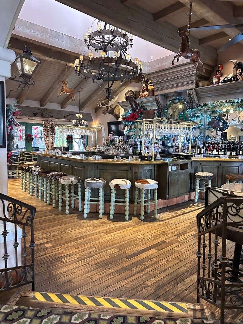 This Middle-Of-Nowhere California Steakhouse Serves Some Of The Best Steaks You'll Ever Taste - Decor Hint Dinner Service Hours And Timing