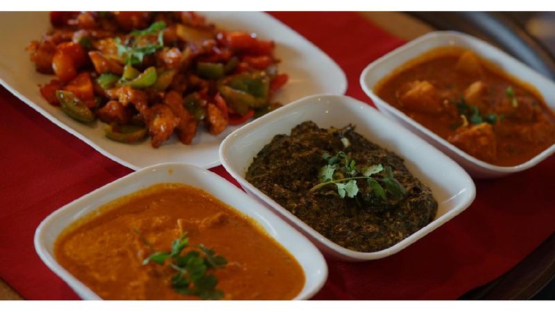 13 Alaska Buffets That Prove Abundance And Quality Can Coexist - Decor Hint Everest Restaurant