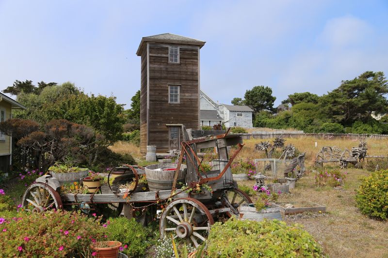 This Dreamy California Town Still Feels Like A Well-Kept Secret - Decor Hint Heritage Days Celebrate Living History