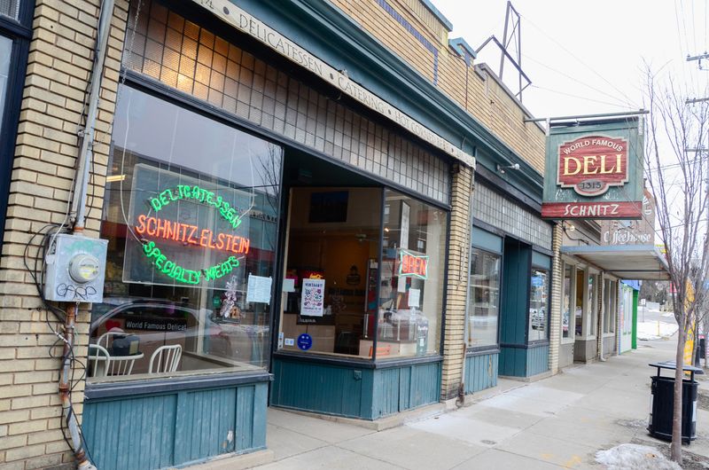 Schnitz Deli & Daiquiri - Flint's Hidden Surprise