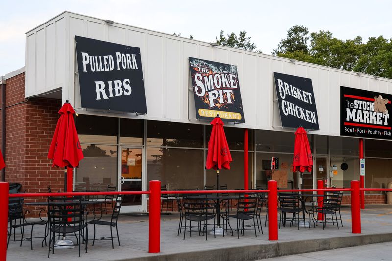 This North Carolina BBQ Joint Serves Burnt Ends Worthy Of A Foodie Pilgrimage - Decor Hint Service That Moves Fast Despite The Crowds