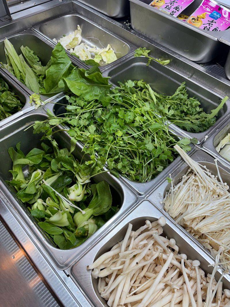 Why Winter Is Peak Season For Ramen, Pho, And Hot Pot In California - Decor Hint Customization Appeals To Californians