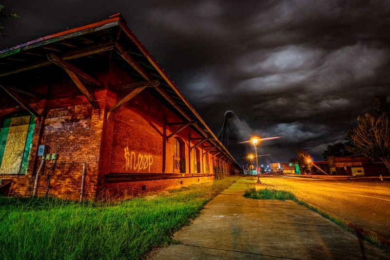 Locals Swear These 15 Haunted Georgia Ghost Tours Are The Real Deal - Decor Hint Augusta's Haunted Pillar Tour