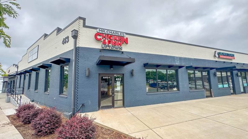 North Carolina Soul Food In Charlotte That'll Make You Crave Seconds - Decor Hint Mr. Charles Chicken & Fish