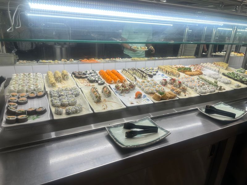 Las Vegas Buffets That Keep Both Your Stomach And Wallet Happy - Decor Hint Buffet@Asia