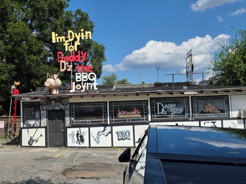 These 16 Georgia Hole In The Wall Restaurants Are Worth The Stop - Decor Hint Daddy D'z BBQ Joynt