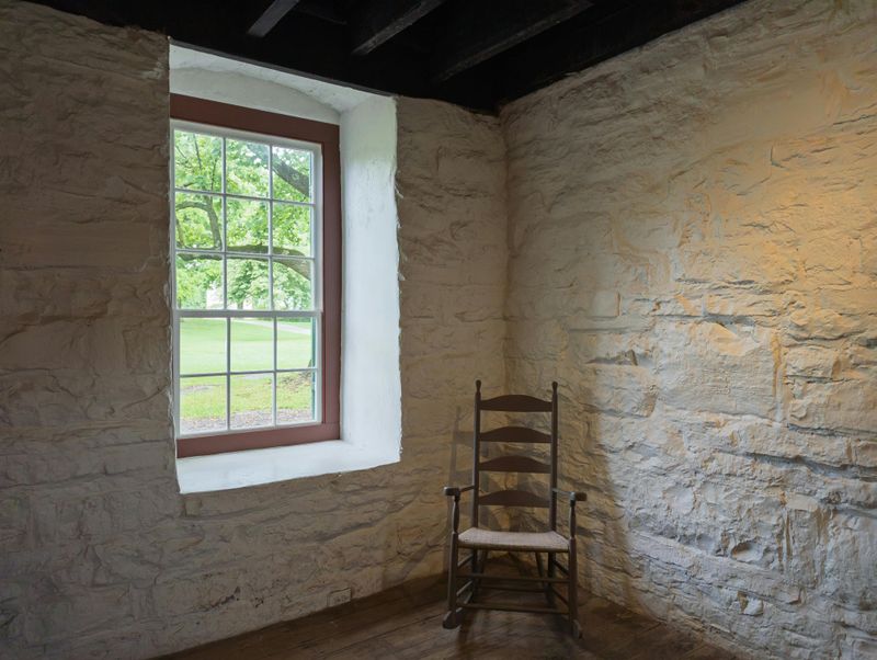 10 Timeless Decorating Styles That Never Left Texas Homes - Decor Hint Hill Country Stone