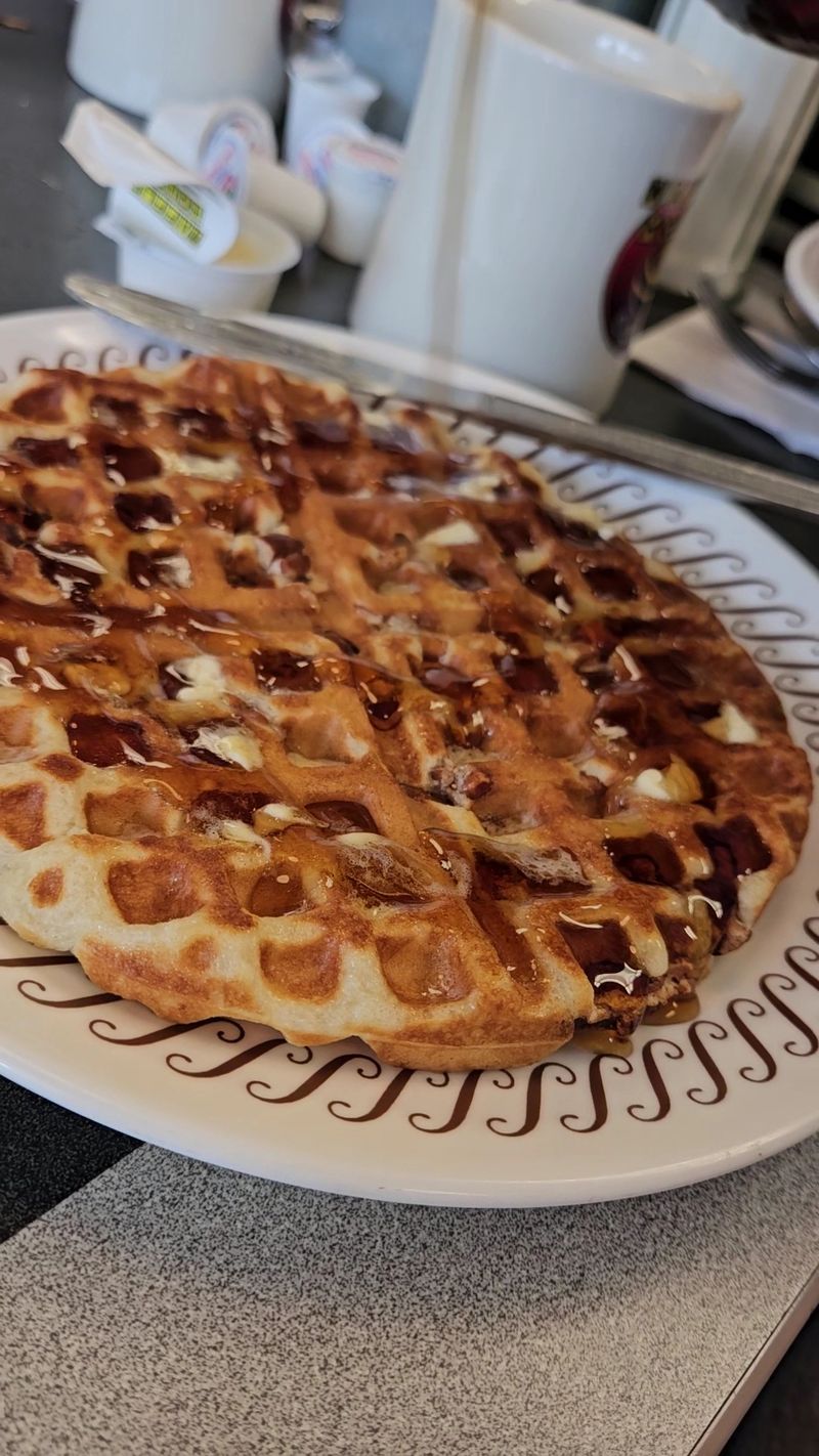 The Enduring Love For Waffle House Among Scranton, Pennsylvania Locals Explained - Decor Hint The Waffle That Anchors The Day